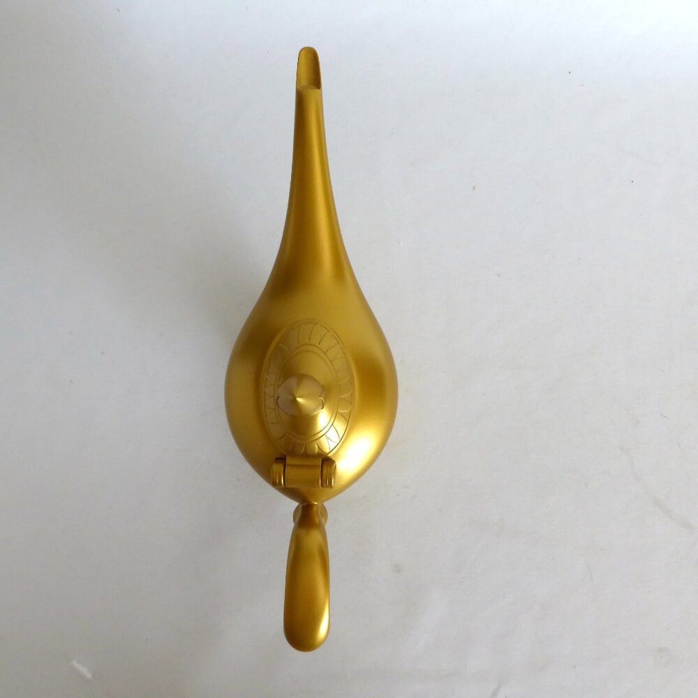 NEW 11” DISNEY ALADDIN GENIE INSIDE LIDDED GOLD LAMP RESIN SCULPTURE - Picture 11 of 15